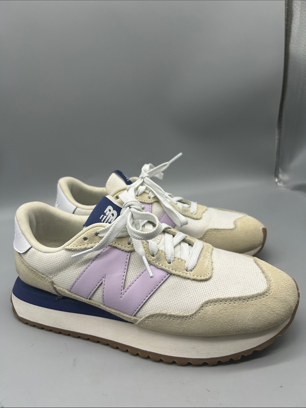 New Balance 237
